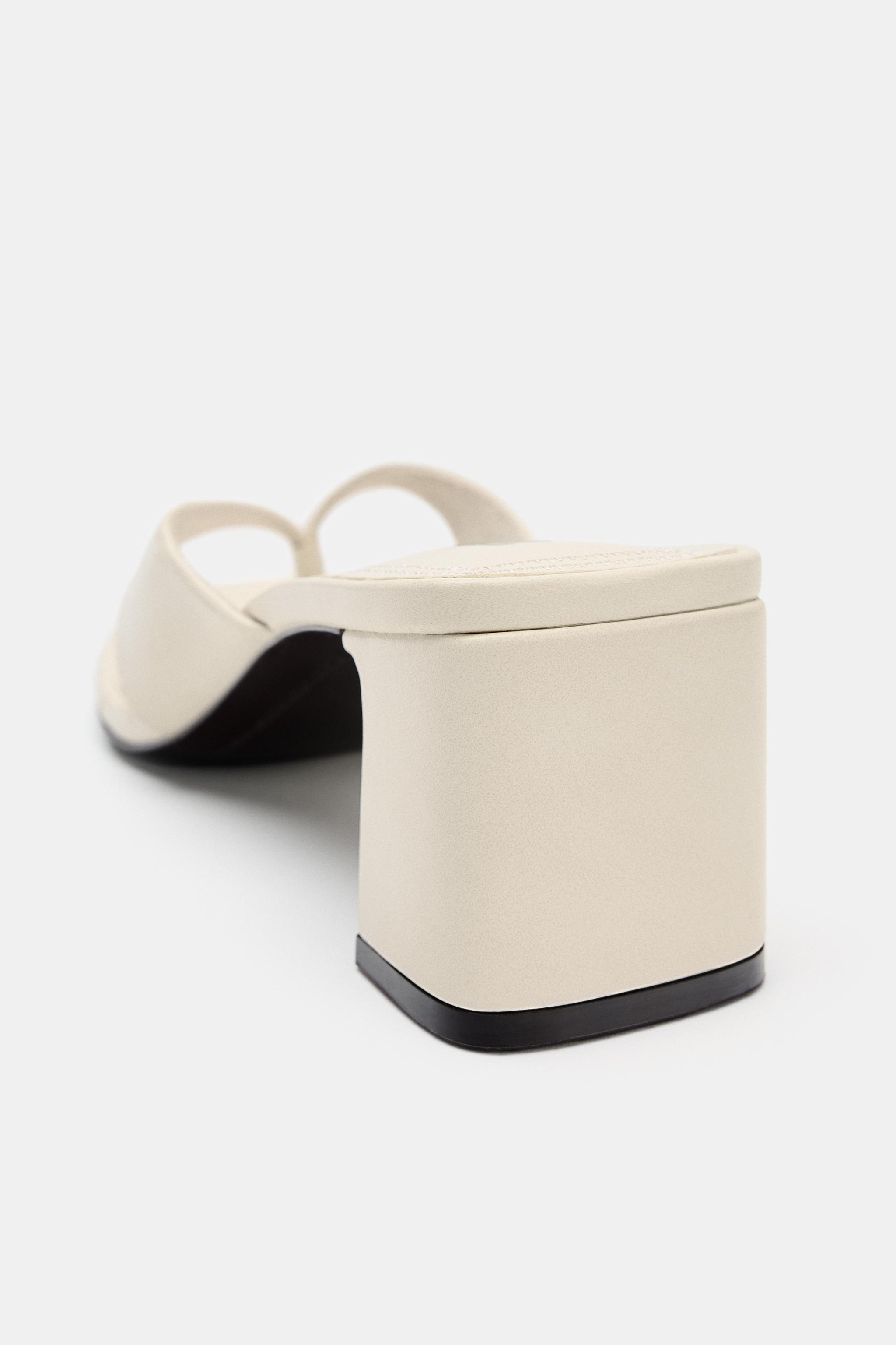 WIDE HEEL SANDALS
